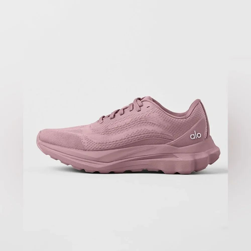 NWOB Alo Runner Shoes Smokey Quartz